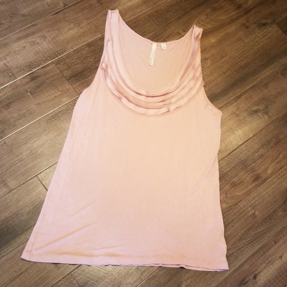 Powder pink sleeveless tank